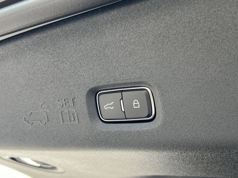 New 2026 Lincoln Navigator L Black Label AWD/4WD image 25