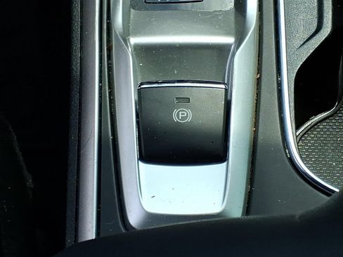 Used 2019 Subaru Ascent Limited AWD/4WD image 18