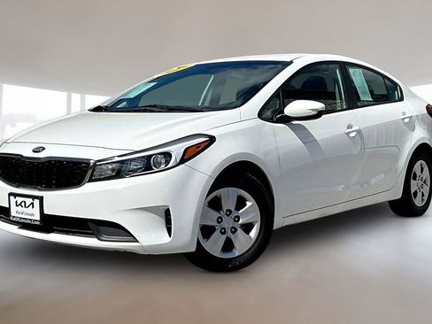Used 2017 Kia Forte LX FWD image 1