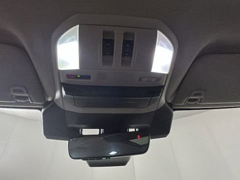 Used 2023 Subaru Ascent Limited w/ Technology Package AWD/4WD image 25