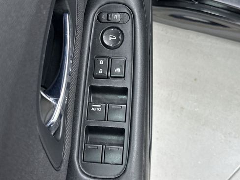 Used 2021 Honda HR-V Sport image 12