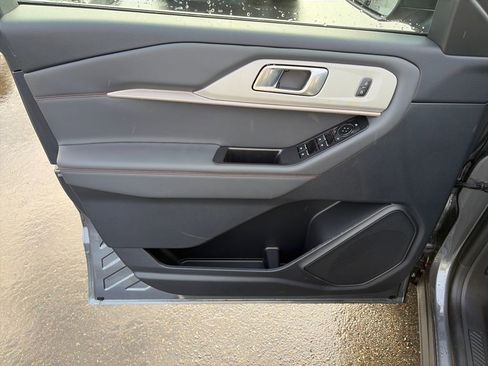 New 2026 Ford Explorer Active image 13