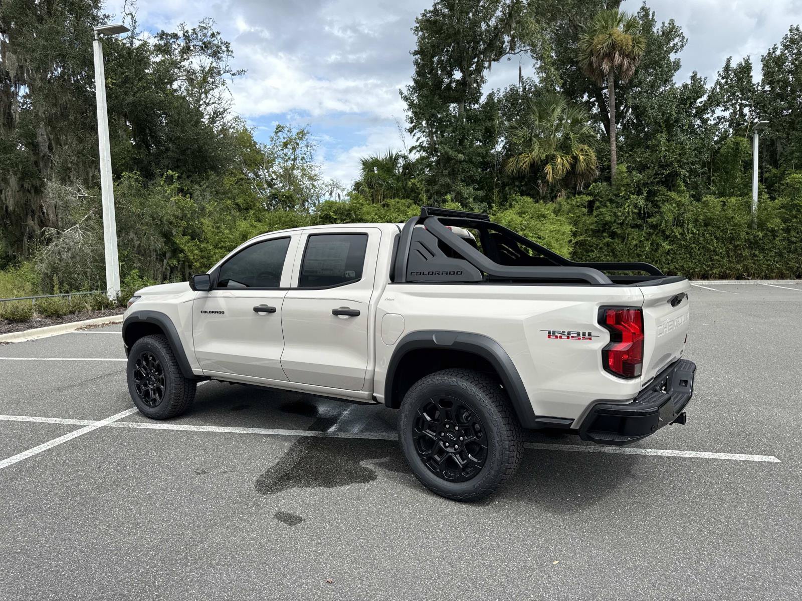 New 2026 Chevrolet Colorado Trail Boss w/ Midnight Edition AWD/4WD image 5