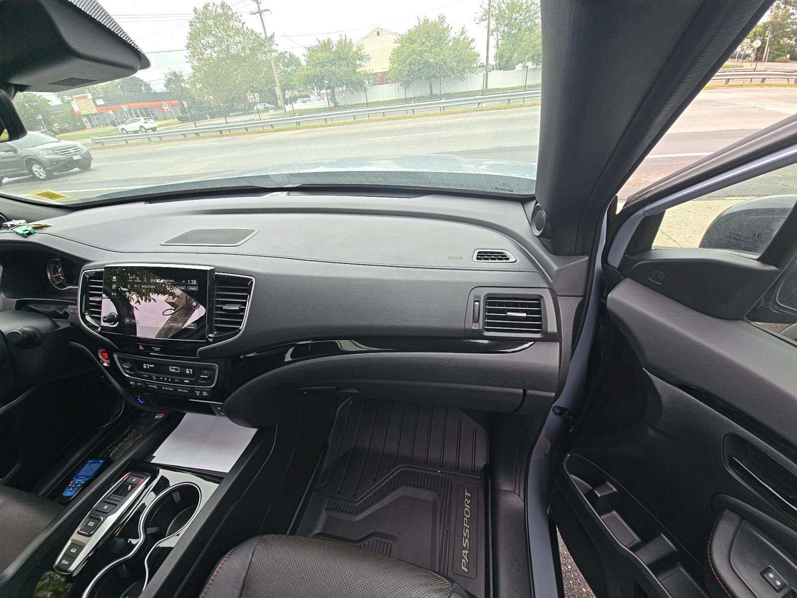 Used 2024 Honda Passport Black Edition image 15
