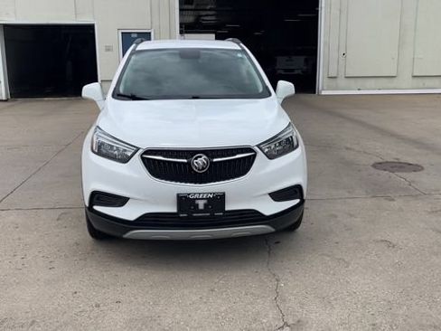 Used 2022 Buick Encore Preferred AWD/4WD image 3