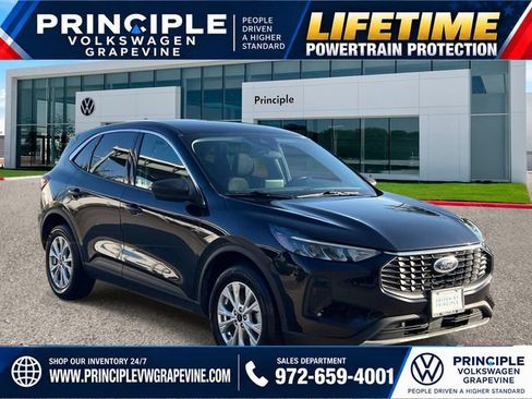 Used 2024 Ford Escape Active FWD image 2