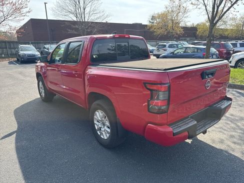 Used 2022 Nissan Frontier SV image 5