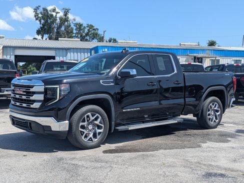 Used 2023 GMC Sierra 1500 SLE AWD/4WD image 8