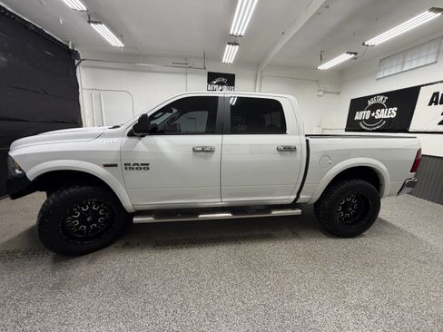 Used 2018 RAM 1500 Outdoorsman AWD/4WD image 7