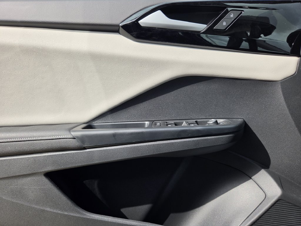 New 2027 Volkswagen Taos S FWD image 19