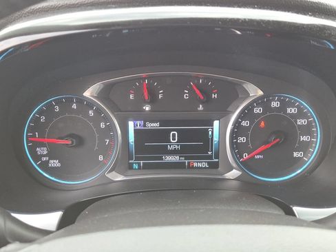 Used 2019 Chevrolet Traverse RS FWD image 28