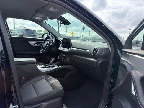 Used 2025 Chevrolet Blazer LT FWD image 33