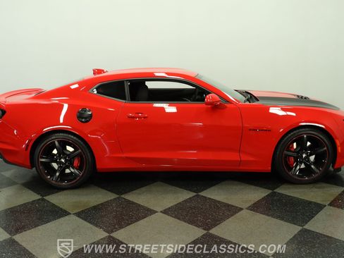 Used 2024 Chevrolet Camaro SS RWD image 13