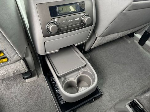 Used 2009 Toyota Highlander Limited image 9