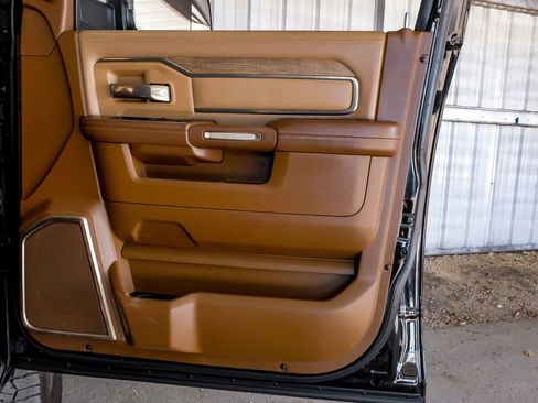 Used 2019 RAM 2500 Limited image 46