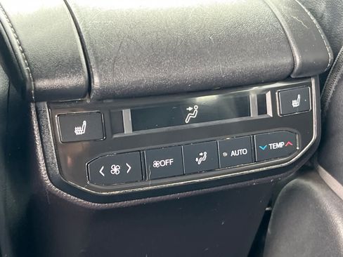 Used 2021 Toyota Highlander Platinum AWD/4WD image 14