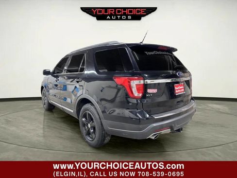 Used 2018 Ford Explorer XLT w/ Equipment Group 202A image 3