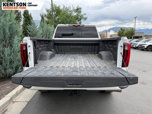 Used 2025 GMC Sierra 3500 Denali w/ Denali Reserve Package AWD/4WD image 36