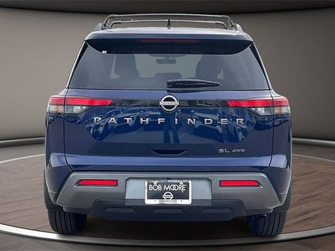 New 2026 Nissan Pathfinder SL image 4