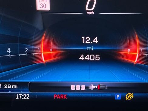 Used 2025 Mercedes-Benz GLA 35 AMG 4MATIC image 22