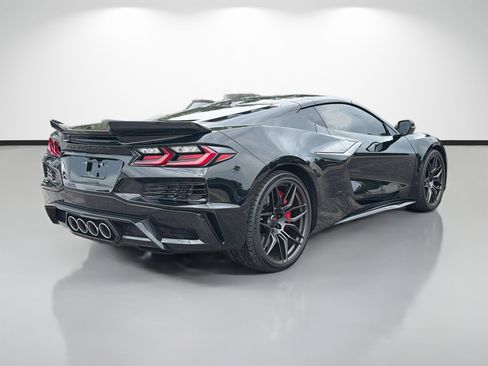 Used 2024 Chevrolet Corvette Z06 w/ Stealth Interior Trim Package RWD image 5
