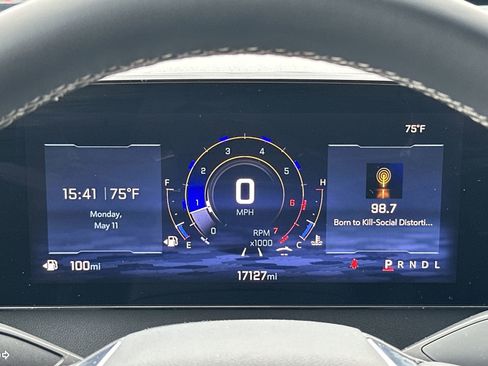 Used 2025 Chevrolet Traverse LT FWD image 23