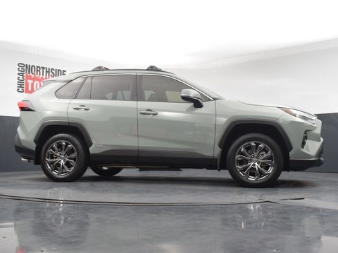 Used 2022 Toyota RAV4 XLE Premium AWD/4WD image 30