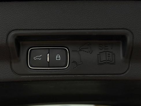 Used 2024 Ford Explorer Limited w/ Limited Technology Package AWD/4WD image 27
