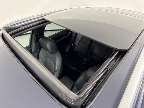 New 2026 Porsche Cayenne image 22