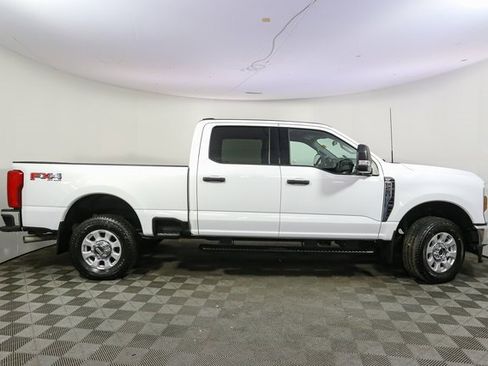Used 2024 Ford F250 XLT w/ FX4 Off-Road Package image 12