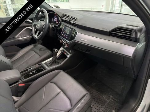 Used 2020 Audi Q3 2.0T Premium w/ Convenience Package AWD/4WD image 13