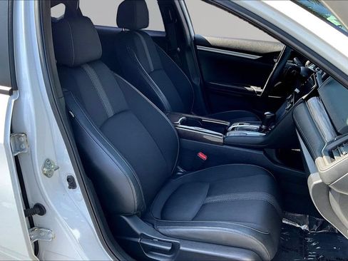 Used 2020 Honda Civic Sport image 29