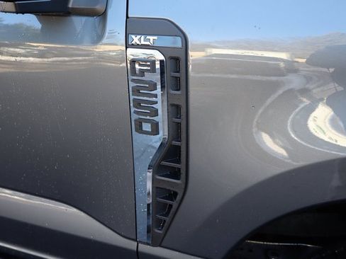 New 2026 Ford F250 XLT w/ FX4 Off-Road Package image 19