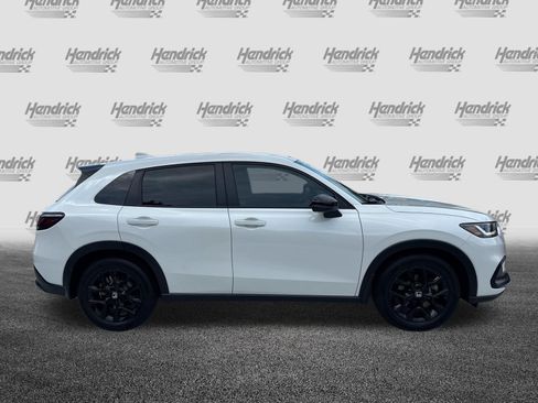 Used 2024 Honda HR-V Sport image 11