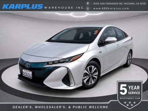 Used 2017 Toyota Prius Prime Premium w/ Preferred Accessory Package FWD image 1