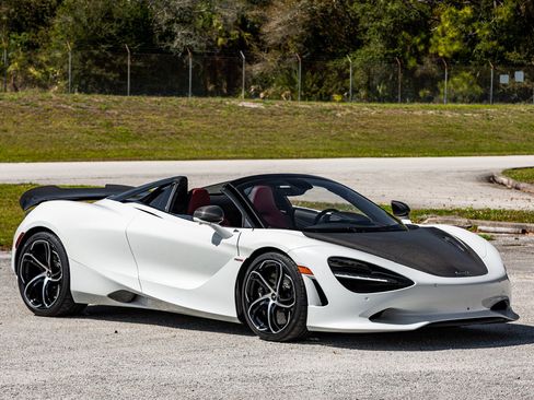 Used 2024 McLaren 750S Spider image 13