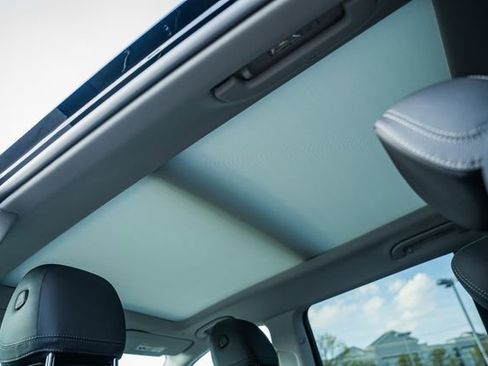 New 2026 Mercedes-Benz GLS 450 4MATIC image 38
