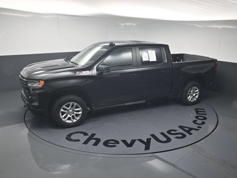 Used 2024 Chevrolet Silverado 1500 RST w/ Z71 Off-Road Package AWD/4WD image 30