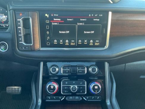 Used 2023 GMC Yukon Denali Ultimate image 11