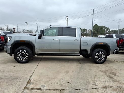 Used 2025 GMC Sierra 2500 Denali Ultimate image 4
