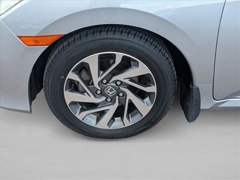 Used 2018 Honda Civic EX image 15
