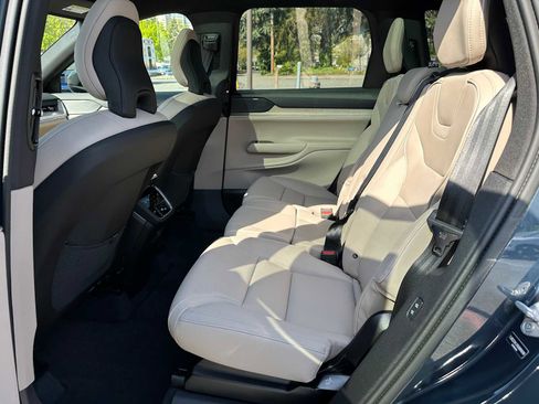 New 2025 Volvo EX90 Ultra image 15