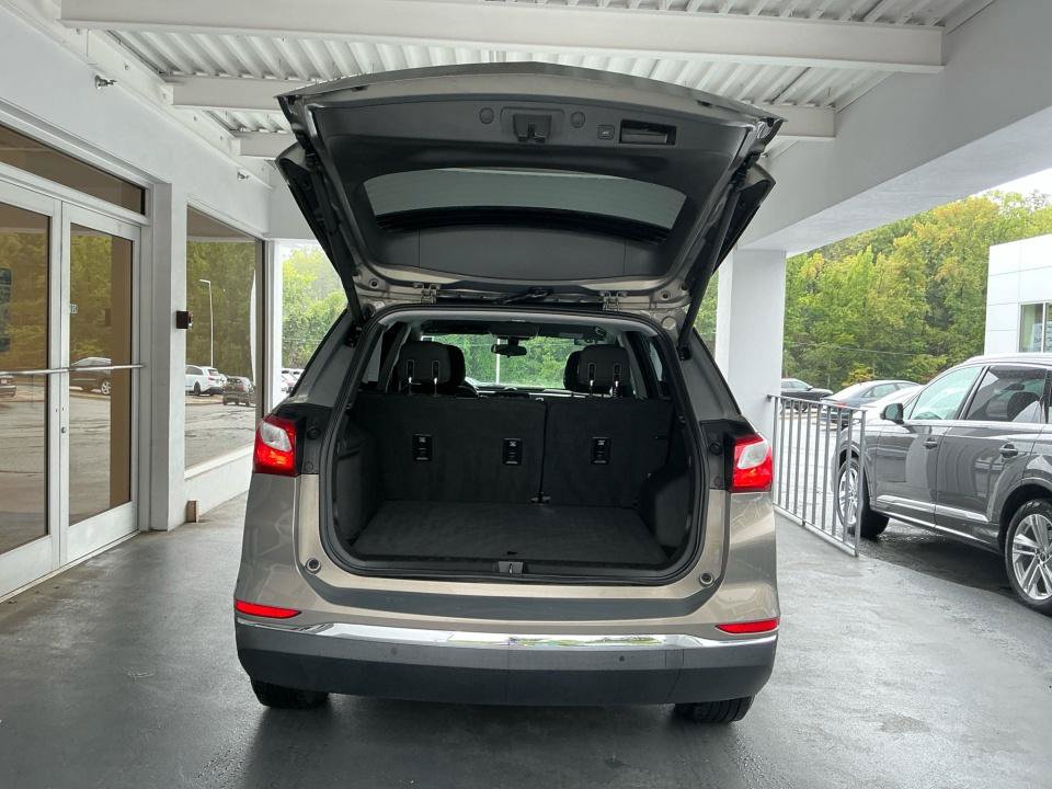 Used 2018 Chevrolet Equinox LT FWD image 19