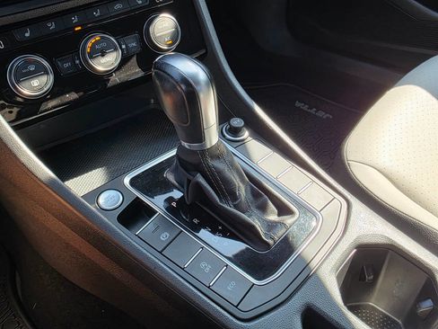 Used 2019 Volkswagen Jetta R-Line image 35