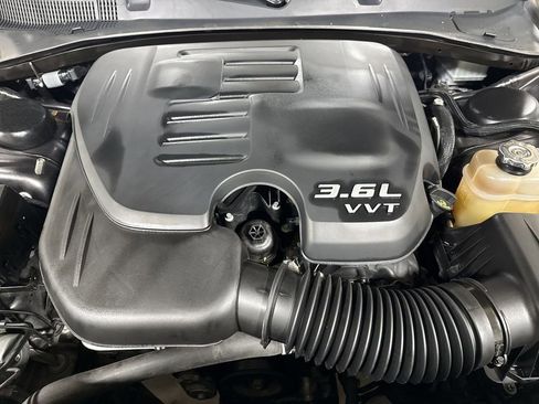 Used 2021 Dodge Charger SXT w/ Leather Interior Group RWD image 25