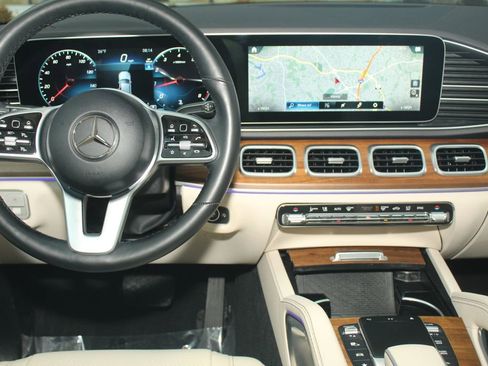 Used 2023 Mercedes-Benz GLE 350 4MATIC w/ AMG Line Exterior image 4