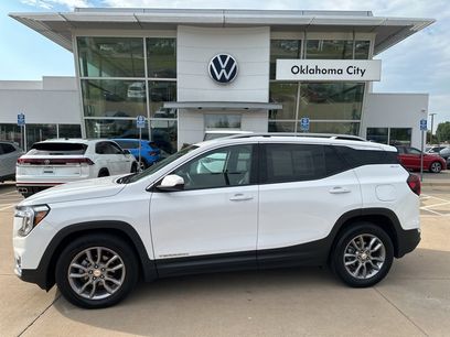 Used 2022 GMC Terrain SLT w/ Infotainment Package II