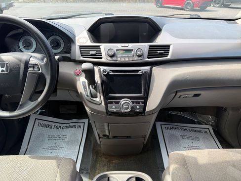 Used 2015 Honda Odyssey EX image 17