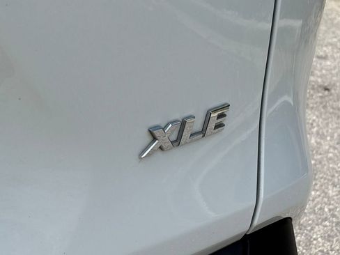 Used 2021 Toyota RAV4 XLE w/ Convenience Package FWD image 23