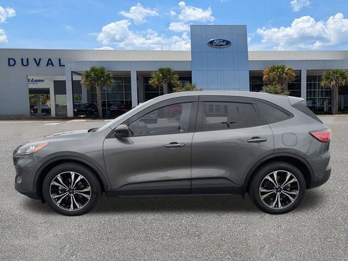 Used 2021 Ford Escape SE w/ SE Sport Appearance Package image 7